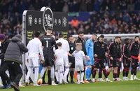 MU và Leeds United cùng lên tiếng chỉ trích hành vi không thể chấp nhận