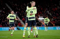 Man City thắng tưng bừng, Liverpool lại gây thất vọng
