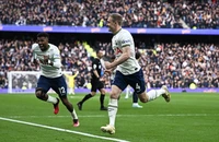 Chelsea gục ngã trên sân Tottenham