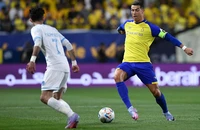 Ghi 3 bàn ở phút bù giờ, đội của Ronaldo ngược dòng khó tin