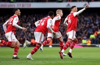 Arsenal lội ngược dòng đẳng cấp