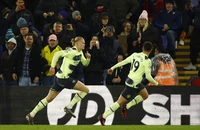 Man City nhọc nhằn giành 3 điểm