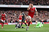 Thắng dễ Crystal Palace, Arsenal gia tăng khoảng cách