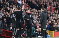Fulham bị trọng tài xử ép, mất 2 quả 11m trong trận thua MU