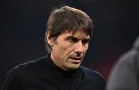Tottenham ra phán quyết, Conte về nước