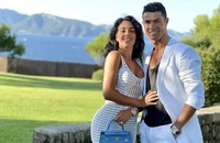 Ronaldo tổ chức đám cưới hoành tráng