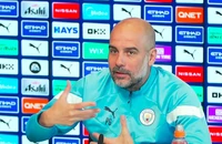 Pep Guardiola tiết lộ bí kíp tránh bị sa thải: ‘Không phải vì tóc tôi đẹp…’ 
