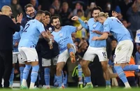 Man City đòi lại ngôi đầu bảng, Liverpool áp sát Top 4 Premier League