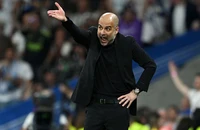Fan Man City nổi giận với Pep Guardiola vì chiến thuật khó hiểu