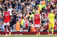 Arsenal tan mộng vô địch Premier League