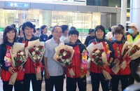 Tuyển nữ Việt Nam đã về đến TP.HCM 