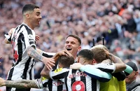 Newcastle khiến derby nước Anh giữa MU và Liverpool căng thẳng