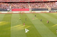 Sao Arsenal đỏ mặt sau bàn phản lưới nhà kỳ lạ