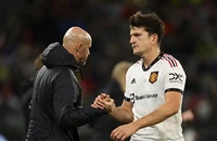 Phản ứng ở phòng thay đồ MU trước động thái tàn bạo của Ten Hag với Maguire