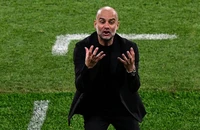 Pep Guardiola nhận tin Liverpool phá hỏng kế hoạch chuyển nhượng kỷ lục của Man City
