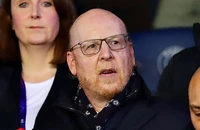 Avram Glazer phá vỡ sự im lặng về quá trình bán MU