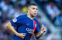PSG tiếp tục ra sức chèn ép Mbappe bằng hành động mới