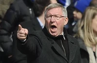 ‘Sir Alex Ferguson chưa bao giờ đưa máy sấy tóc cho tôi, vì tôi không có tóc’ 