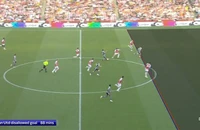 Trọng tài Mike Dean thừa nhận MU có lí khi nổi giận với VAR