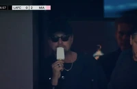 Rò rỉ danh sách 38 nhân vật nổi tiếng xem Messi thi đấu, Selena Gomez choáng váng