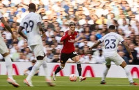 Top 10 'vua tốc độ' ở Premier League: Ấn tượng bộ đôi sao MU