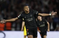 PSG thắng dễ Dortmund, Man City ngược dòng trước Red Star Belgrade