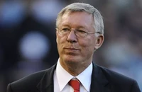 Huyền thoại Man City không thể gia nhập MU vì Sir Alex Ferguson ‘say nắng’