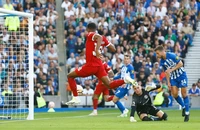 Salah lập cú đúp, Liverpool vẫn mất điểm