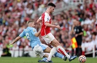 Trọng tài lại mắc sai lầm nghiêm trọng trong trận Man City thua Arsenal