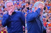 Vì sao Mourinho bị đuổi khỏi sân?