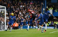 Chelsea gục ngã trên sân nhà Stamford Bridge