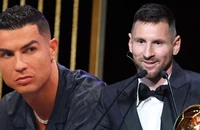 Messi giành quả bóng vàng thứ 8 khiến tuyên bố của Ronaldo bị chế nhạo