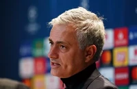 Mourinho nổi giận, chỉ trích cựu sao Chelsea bằng so sánh hài hước