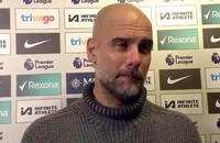 Pep Guardiola nói không bình thường, Pochettino gửi lời xin lỗi