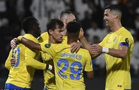 Xem Ronaldo đạt cột mốc ghi bàn mới