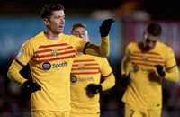 Barca chật vật thắng CLB hạng tư