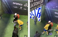 Hành động cực sốc của Cristiano Ronaldo