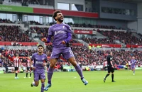 Salah rực sáng, Liverpool ‘hủy diệt’ Brentford