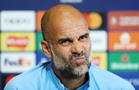 Pep Guardiola liên tục nói lời xin lỗi sao Man City