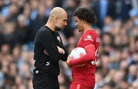 Pep Guardiola phải giả vờ làm siêu nhân, không dám nói thẳng tên Alexander-Arnold