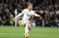 Real Madrid biến ngày về của Rafa Benitez thành cơn ác mộng