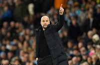 Pep Guardiola ca ngợi Man City đặc biệt, Son Heung-min bực bội với Tottenham