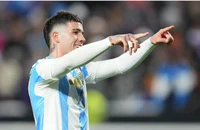 Argentina thắng đậm dù vắng Messi