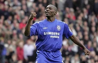 Cựu sao Chelsea và Real Madrid đệ đơn ly hôn vì phát hiện 2 đứa con không phải con ruột