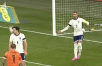 Tuyển Anh giáng đòn nặng nề lên MU và Man City