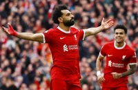Hạ gục Brighton, Liverpool lên đỉnh Premier League