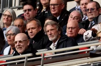 Sir Jim Ratcliffe nhận được yêu cầu sa thải Ten Hag