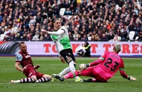 Salah tranh cãi với Klopp, Liverpool hết hi vọng vô địch Premier League