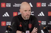 Ten Hag ra lệnh cấm 3 tờ báo lớn