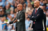 Pep Guardiola thừa nhận sai lầm, đi lang thang trên sân Wembley trong vô thức